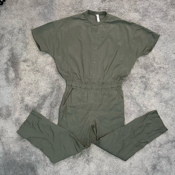 Lululemon Jumpsuit Women’s Size 8 Green Perfectly Poised Short Sleeve Modal - Picture 1 of 16